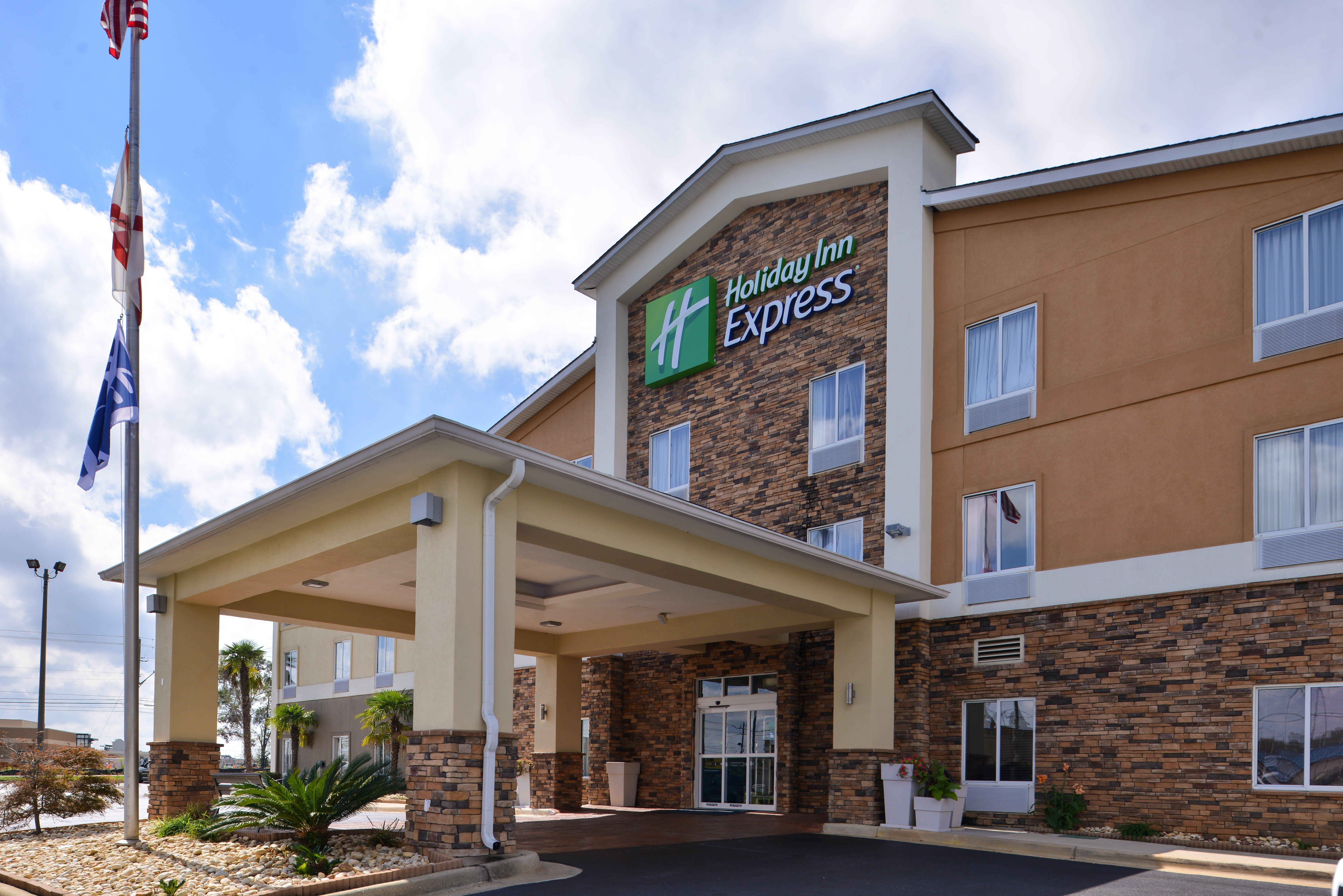 Holiday Inn Express Montgomery East I-85 By Ihg Bagian luar foto