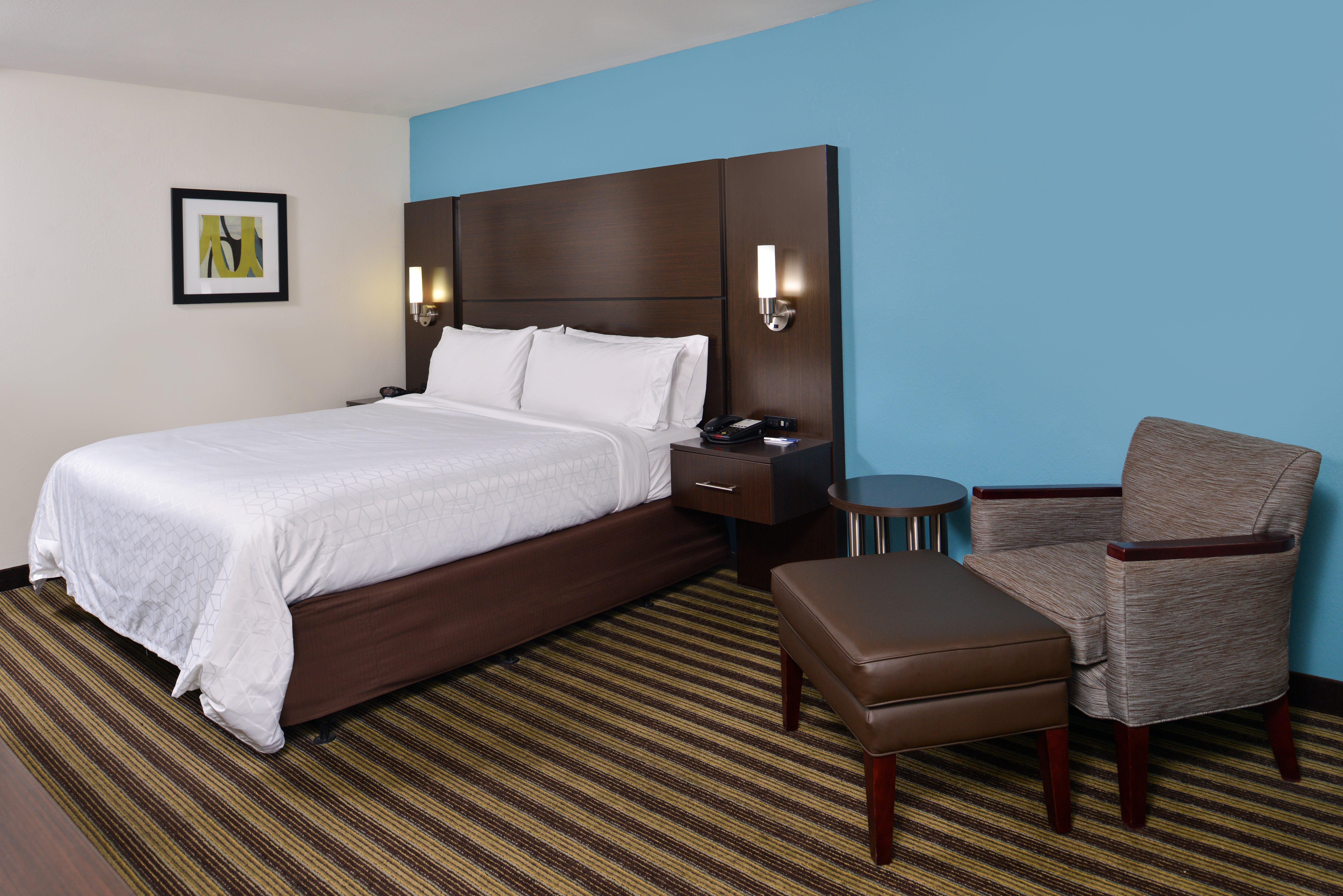 Holiday Inn Express Montgomery East I-85 By Ihg Bagian luar foto