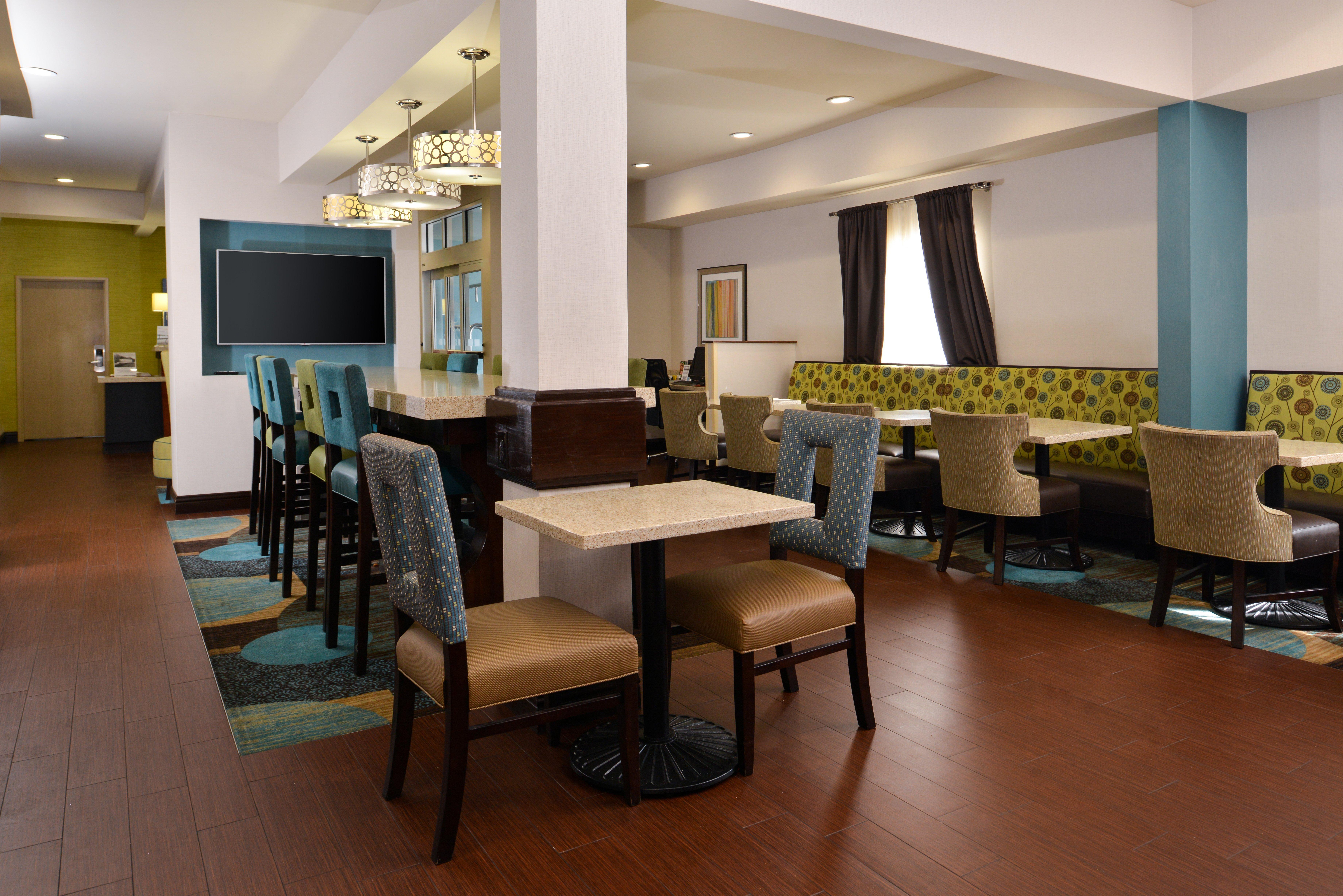Holiday Inn Express Montgomery East I-85 By Ihg Bagian luar foto