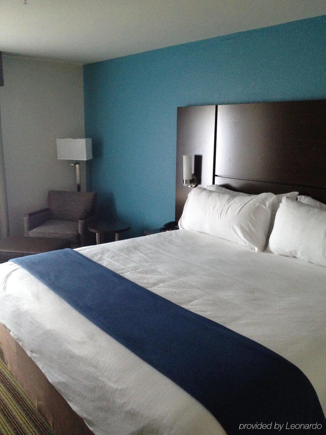 Holiday Inn Express Montgomery East I-85 By Ihg Bagian luar foto