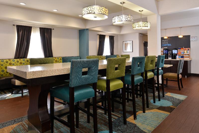 Holiday Inn Express Montgomery East I-85 By Ihg Bagian luar foto